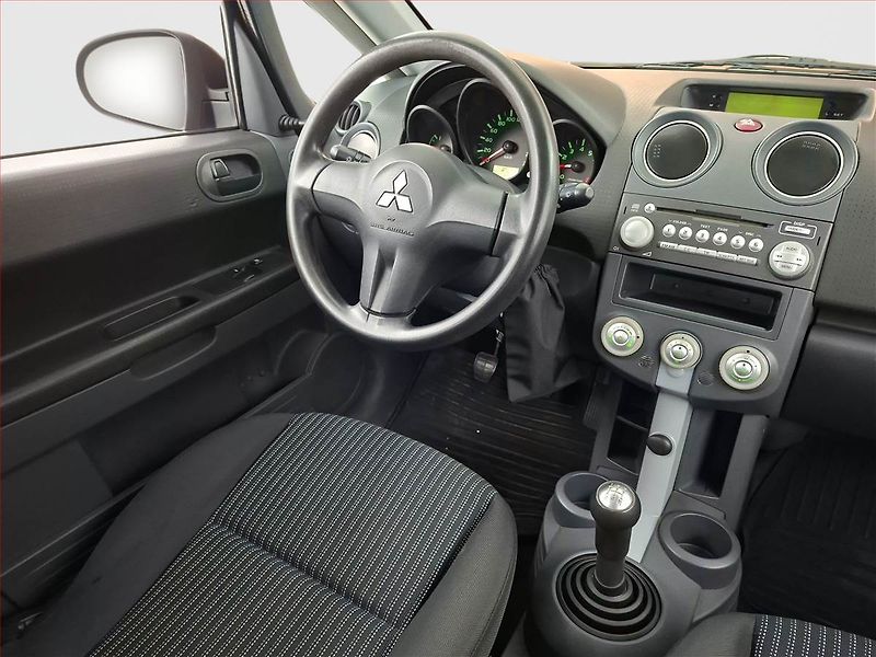 Mitsubishi Colt (2009) 1.1, nová STK, jezdí dobře - fotka 7 z 13