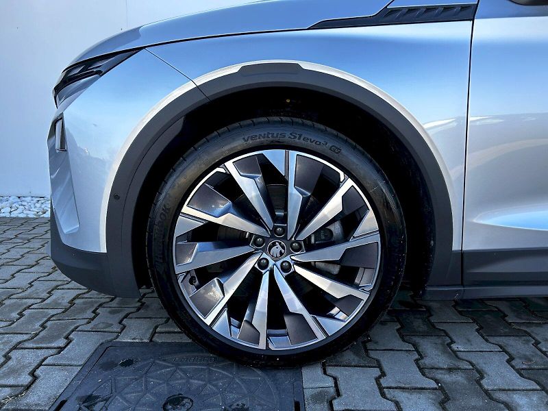 Škoda Elroq (2025) 85 iV 210kW Ultra Lodge - fotka 33 z 35