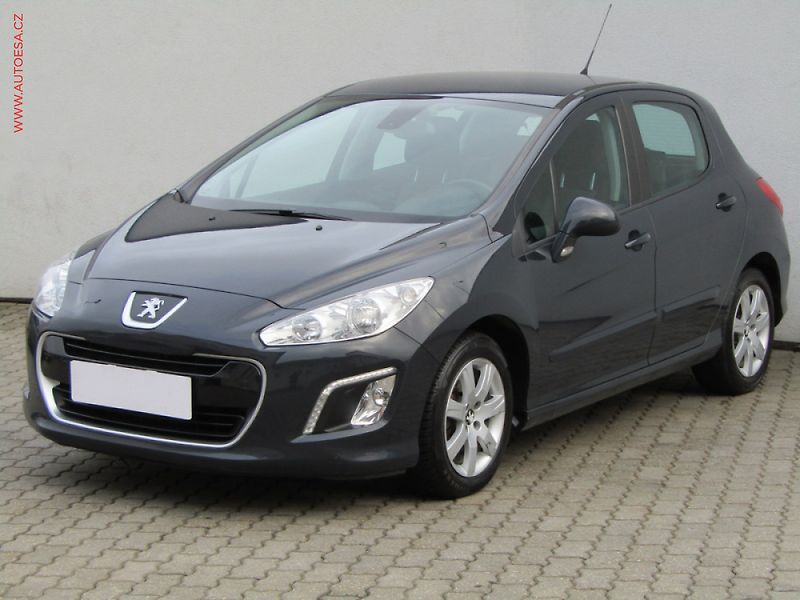Peugeot 308 (2011) 1.6 VTI, Premium, +kola - fotka 3 z 3