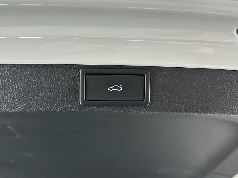 Škoda Octavia (2025) Combi 1.5TSI 110kW Exclusive S - fotka 32 z 34