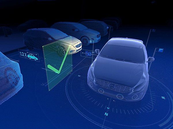 Volvo XC90 nabídne chytrý parkovací asistent.