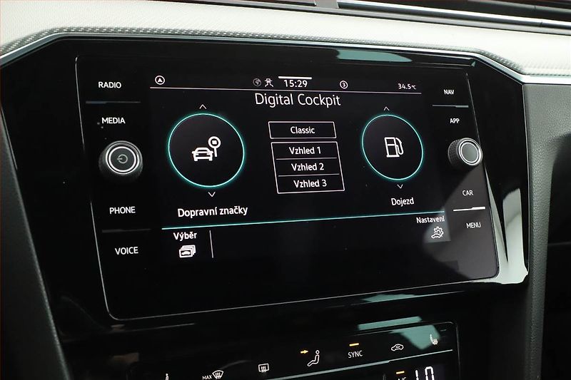 Volkswagen Passat (2022) 2.0 TDI - fotka 15 z 27