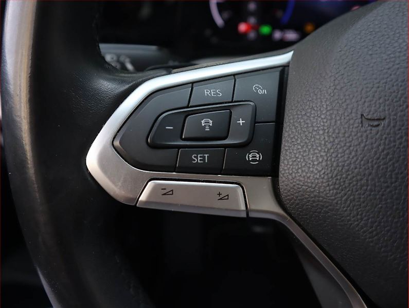 Volkswagen Golf (2021) Life 2.0 TDI, Automat, Navi - fotka 18 z 21