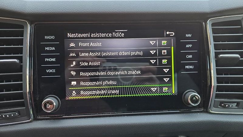 Škoda Kodiaq (2021) 2.0 TDI 147KW 4x4 DSG L&K - fotka 33 z 40