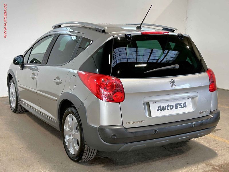 Peugeot 207 (2009) 1.6i, 1.maj, AC, temp - fotka 6 z 14