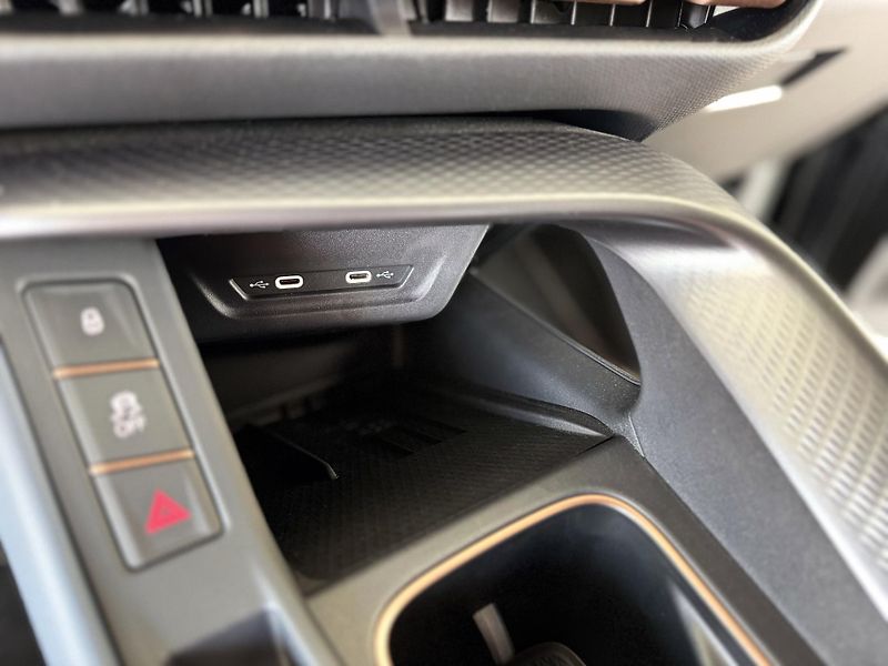Cupra Terramar 2,0TSI VZ 265*4x4*DPH*5Let*Zár - fotka 25 z 37