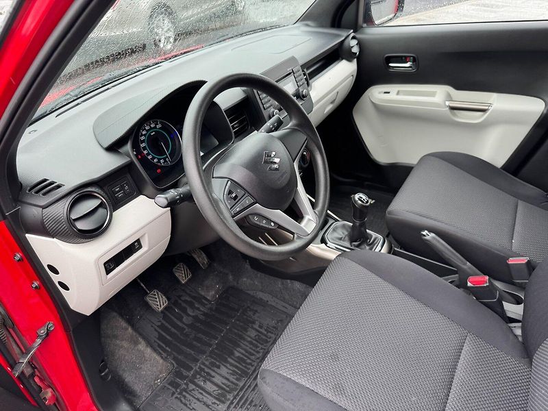 Suzuki Ignis (2017) 1.2i 66kW - fotka 12 z 31