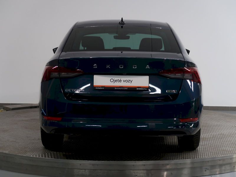 Škoda Octavia (2021) STYLE 1.5TSI 110KW M-HEV DSG N - fotka 9 z 39