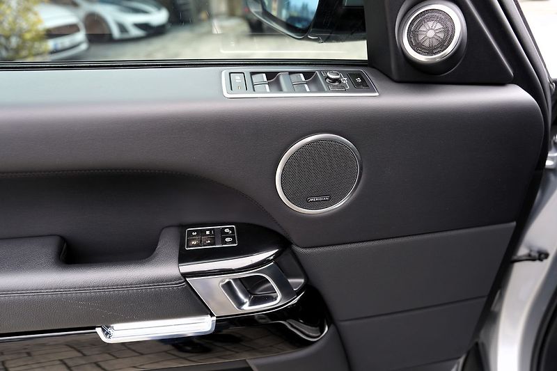 Land Rover Range Rover 3.0 SDV6 Vogue/4x4/260 PS/ČR - fotka 17 z 48
