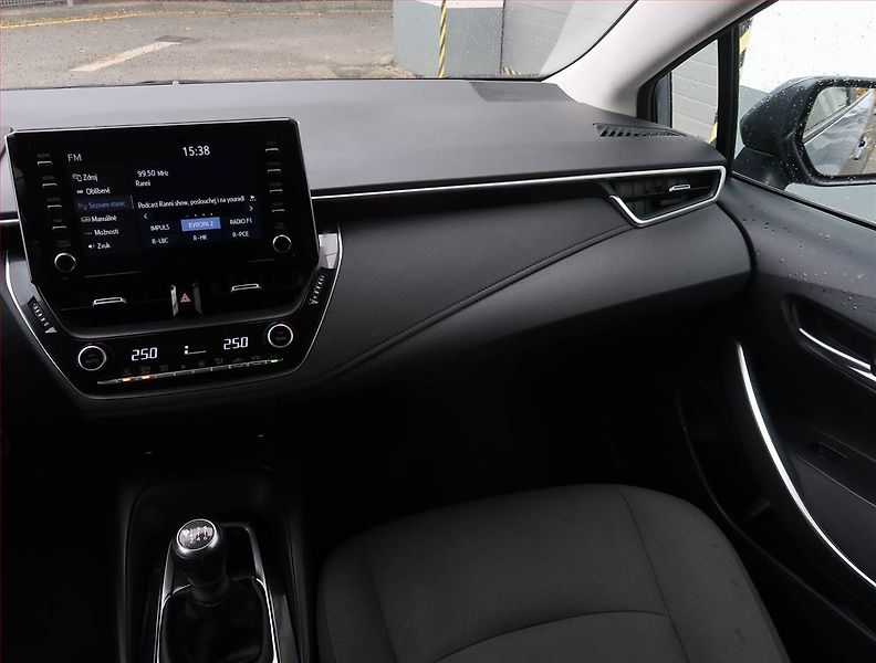 Toyota Corolla (2021) 1.5 VVT-i, Serv.kniha - fotka 8 z 19