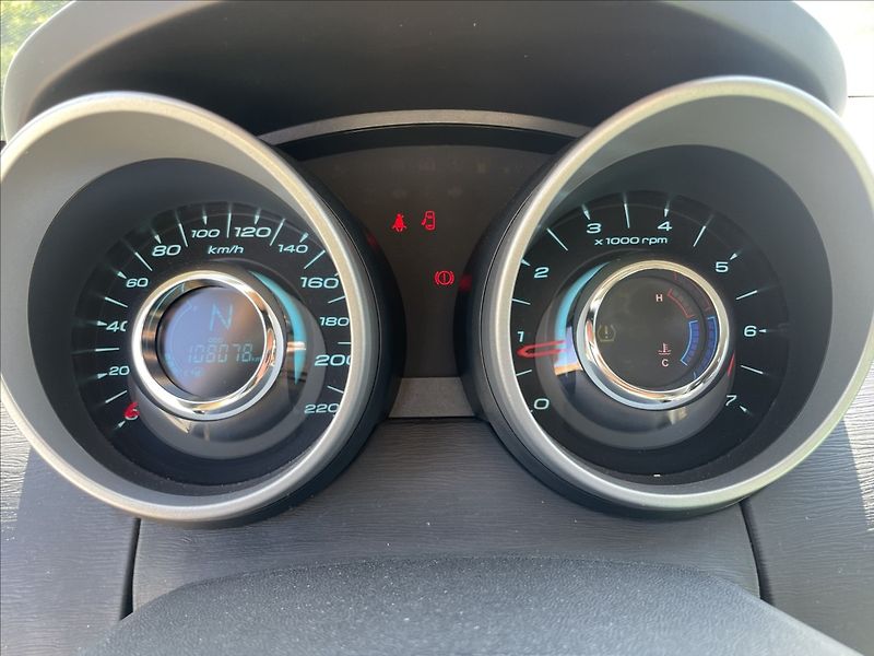 Mahindra  XUV500 2,2 D 103kw 7míst FWD Euro6 be - fotka 16 z 38