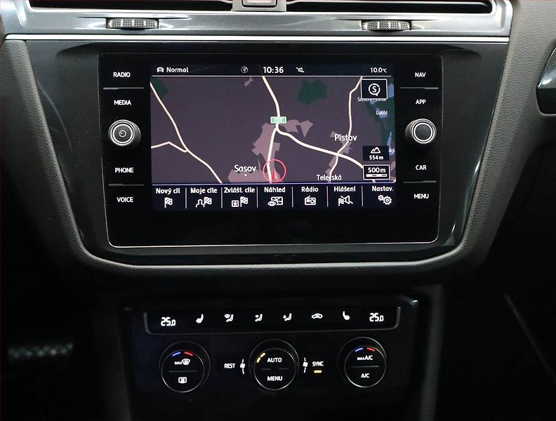 Volkswagen Tiguan (2020) R-Line 1.5 TSI - fotka 16 z 23