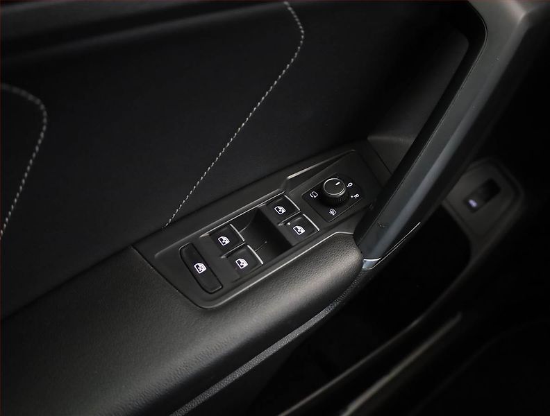 Volkswagen Tiguan Allspace (2019) R-Line 2.0 TSI - fotka 17 z 27