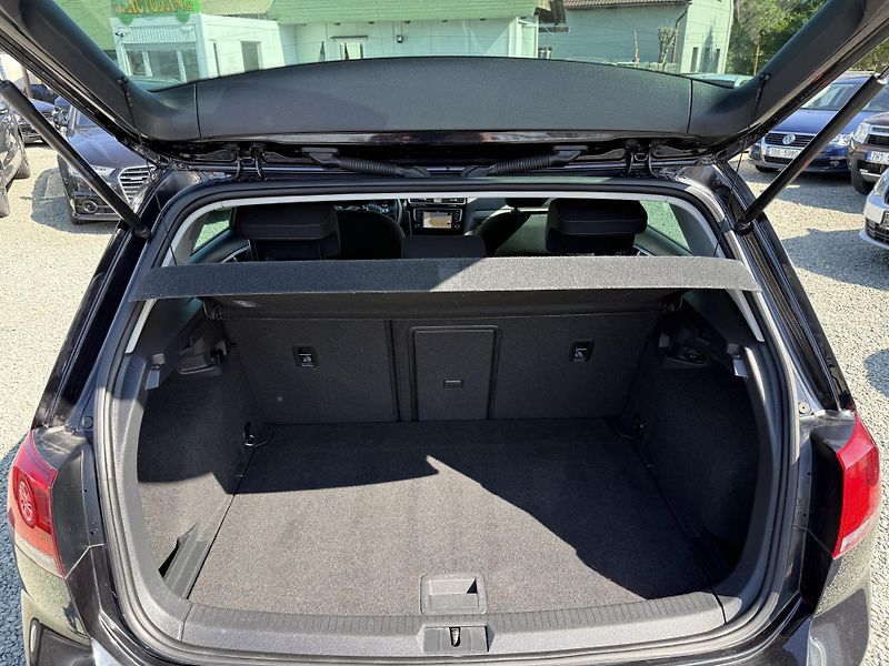 Volkswagen Golf 1.2 TSI ALLSTAR  - fotka 12 z 13
