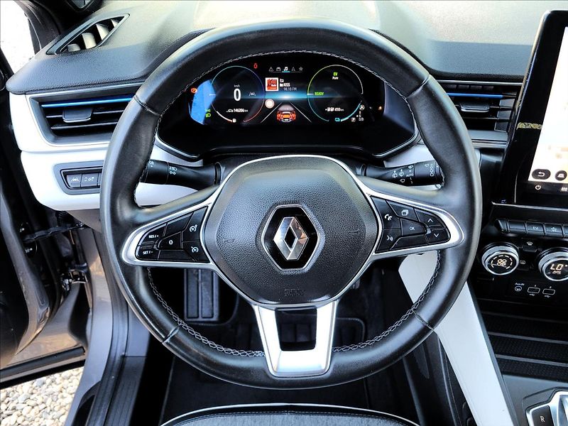 Renault Captur 1,6 E-Tech PHEV Intense - fotka 20 z 49