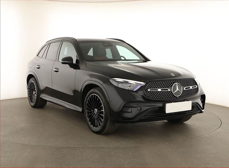 Mercedes-Benz GLC (2025) 220 d 4MATIC, AMG Line - fotka 1 z 28