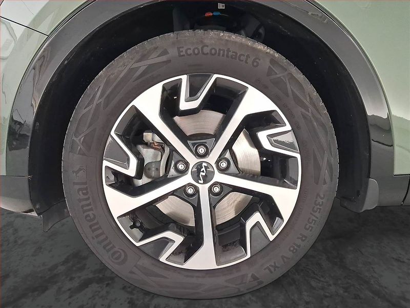 Kia Sportage (2023) 1.6 T-GDI MHEV - fotka 15 z 22