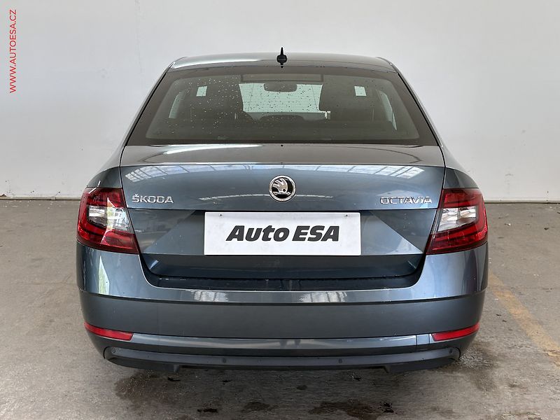 Škoda Octavia (2018) 2.0 TDi, ČR, Style, DSG, LED - fotka 5 z 17