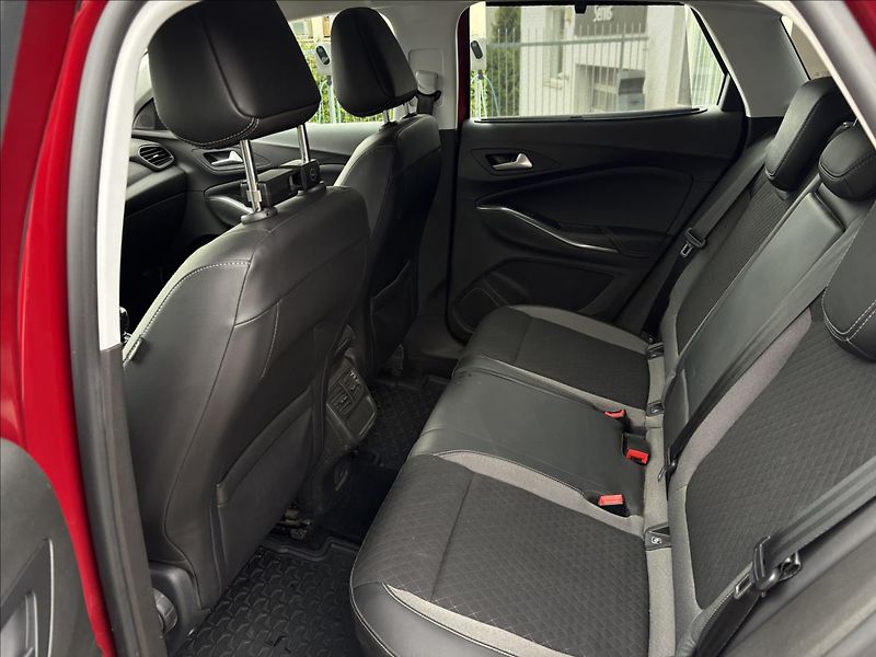 Opel Grandland X 1,5 - fotka 10 z 17