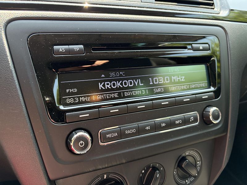 Škoda Rapid 1.2 TSI Ambition - fotka 30 z 30