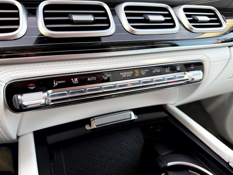 Mercedes-Benz GLS 600 4MATIC Maybach  - fotka 12 z 24