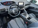 Peugeot 5008 (2019) 1.2PT 96kW ALLURE+ 7-míst - náhled 12