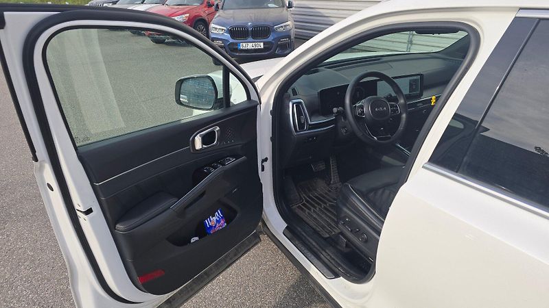 Kia Sorento (2024) 2.2 CRDi SCR 4x4 8DCT Top - fotka 7 z 10