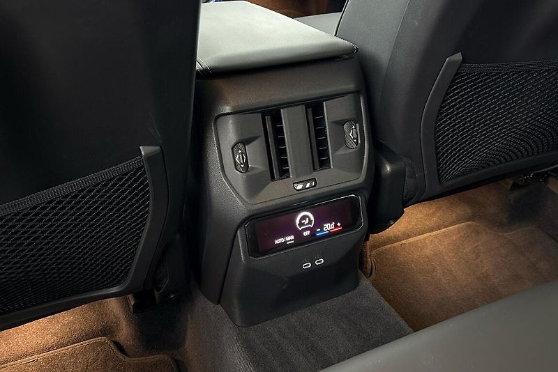 BMW X3 xDrive40d - fotka 23 z 25