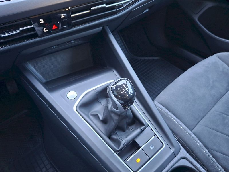 Volkswagen Golf (2022) Variant Style 1,5TSi 96kW - fotka 26 z 35