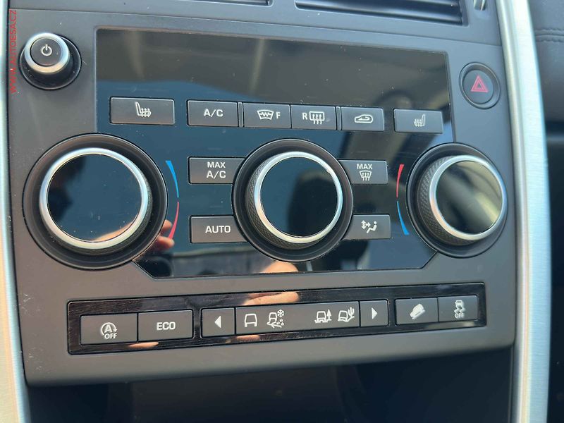Land Rover Discovery Sport (2017) 2.0D 4x4, AT, navi, LED - fotka 19 z 23