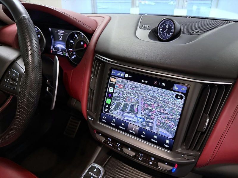 Maserati Levante (2022) 2.0 T Hybrid Q4 (4x4) 330k AT8 - fotka 15 z 27