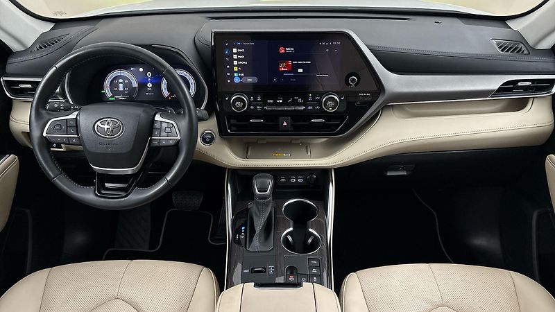 Toyota Highlander 2.5 Hybrid AUT 4x4 Prestige - fotka 8 z 33