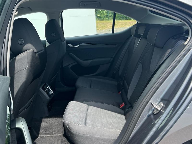 Škoda Octavia 1,5 TSi 85 kW SELECTION  IV. - fotka 13 z 25