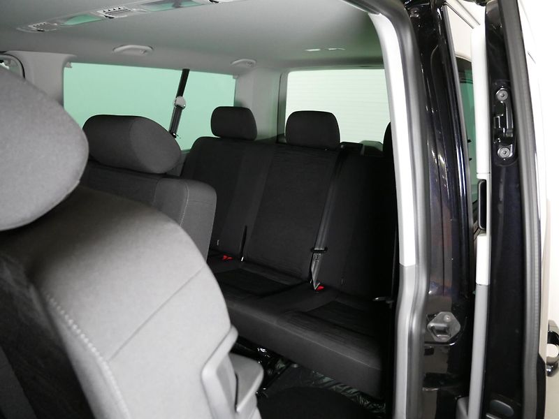 Volkswagen Caravelle - fotka 8 z 24
