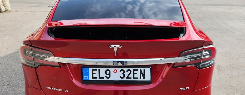 Tesla Model X (2018) 5 MÍST-AWD-KOLA-20-SOH-87,3 - fotka 52 z 58