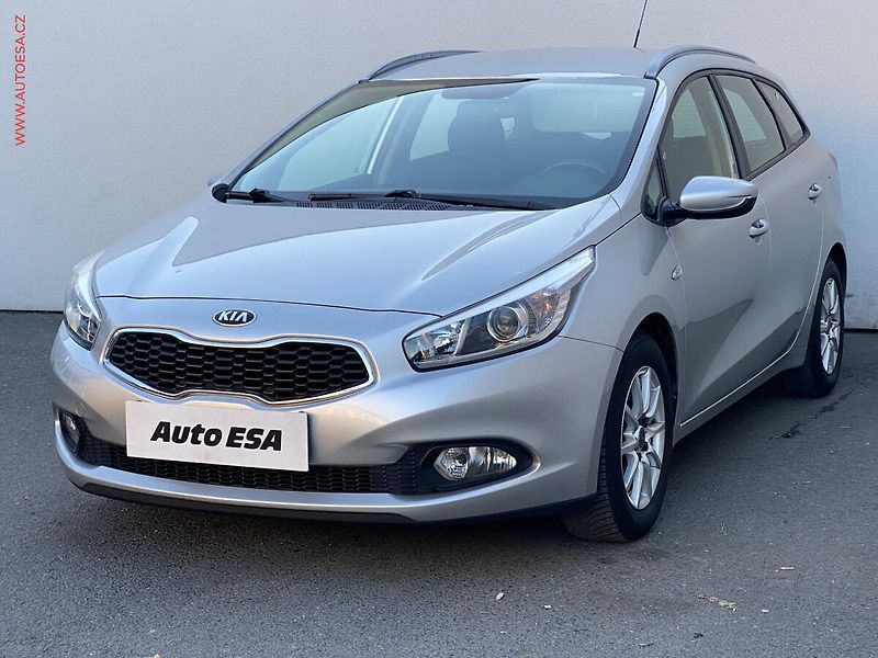 Kia Ceed (2013) 1.4CVVT, Edition, AC, tempo - fotka 3 z 16
