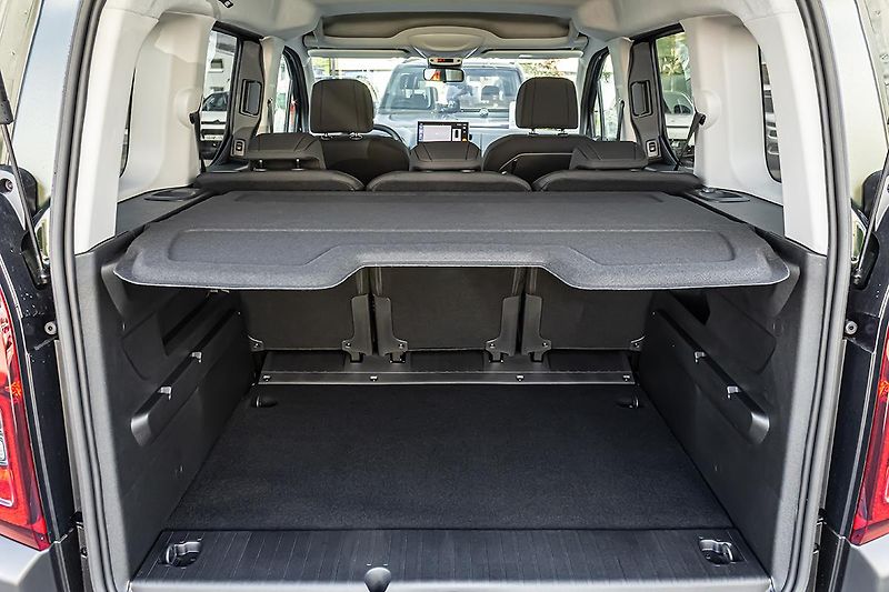 Citroën Berlingo (2026) 1,5 MAX BHDi 130k + ZIMA+zim.p - fotka 8 z 19