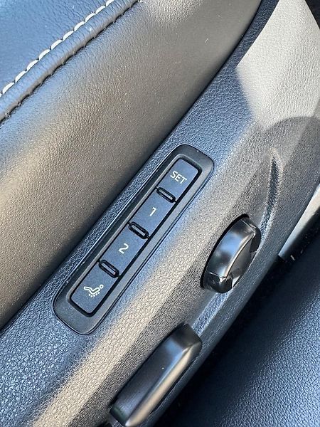 Škoda Superb (2023) 4x4 - fotka 16 z 21