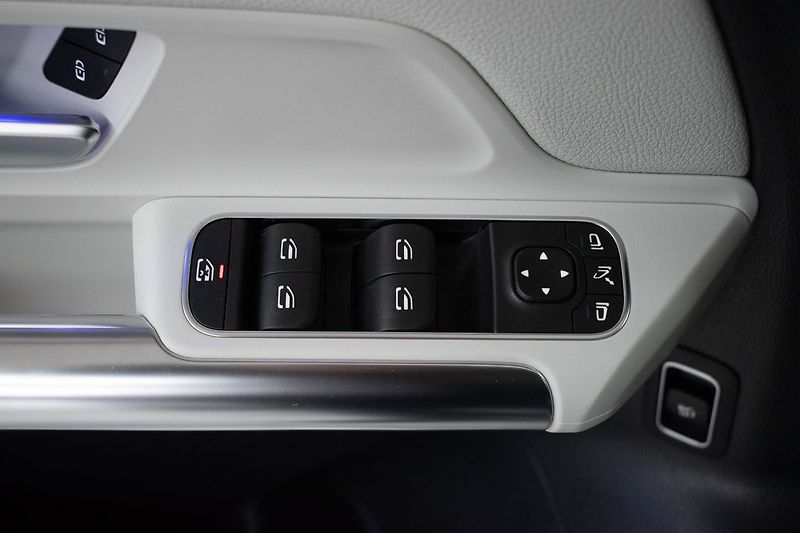 Mercedes-Benz EQA 250 EDITION 1*SoH 97%*TAŽNÉ*ČR - fotka 15 z 49