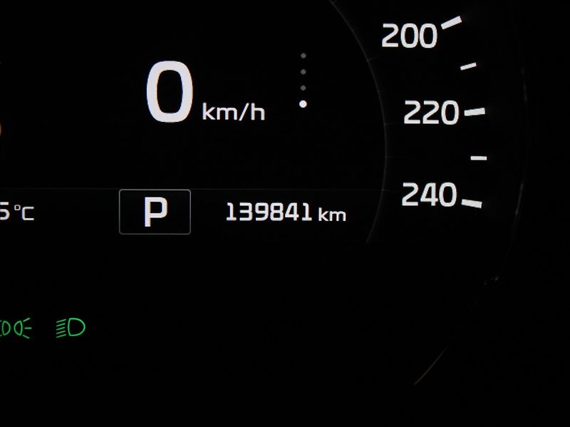 Kia Sorento 2,2 CRDi 147kW 4x4 AT Tažné ČR - fotka 23 z 23