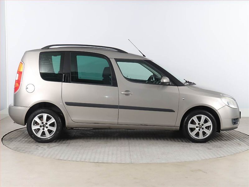 Škoda Roomster (2009) Ambition 1.2 12V, po STK - fotka 6 z 15