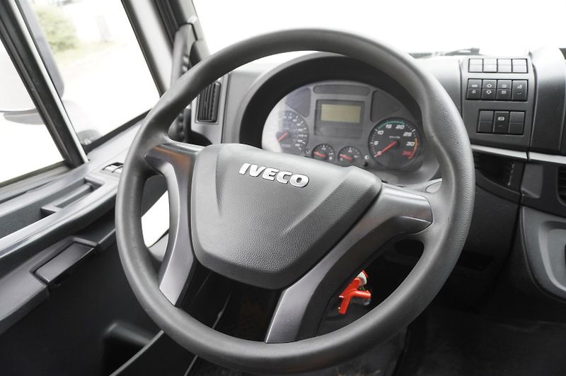 Iveco Eurocargo (2016) 160-210 / Box 18 EPAL / lift - fotka 10 z 14