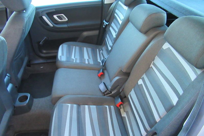 Škoda Roomster 1.4i AUT. KLIMA SADA KOL - fotka 15 z 20
