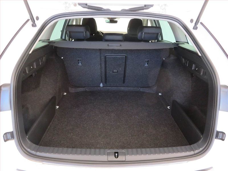 Škoda Octavia (2022) 2.0 TDI, Automat, Serv.kniha - fotka 14 z 16