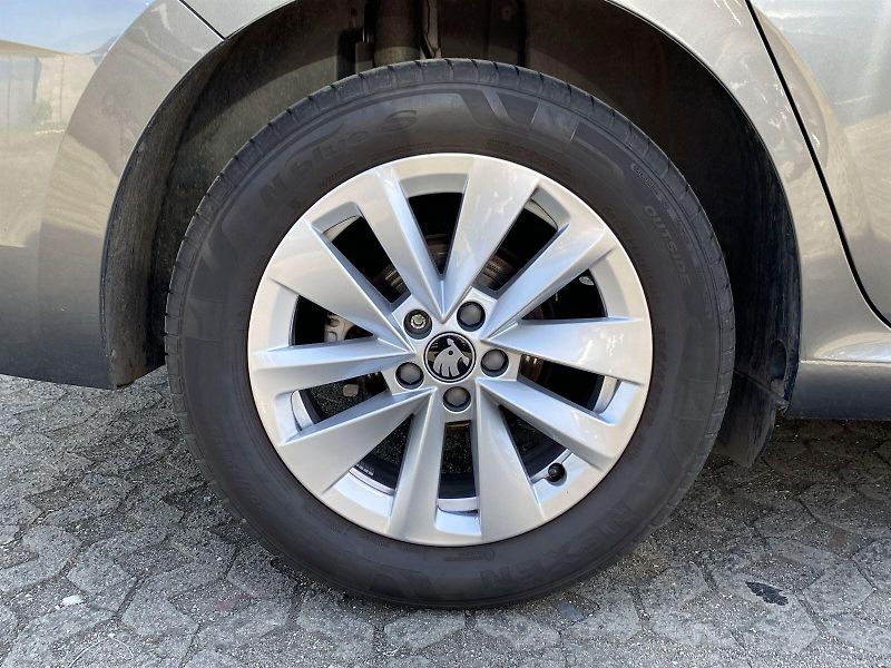Škoda Scala (2025) 1.0 TSI Selection - fotka 27 z 31