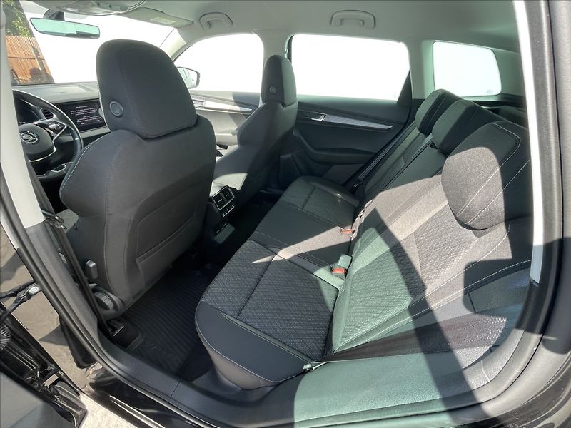 Škoda Karoq 2,0 TDI DSG Style Plus - fotka 17 z 25