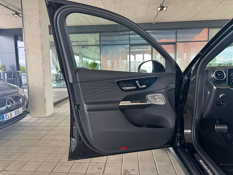 Mercedes-Benz GLC 220d 4MATIC - fotka 9 z 20