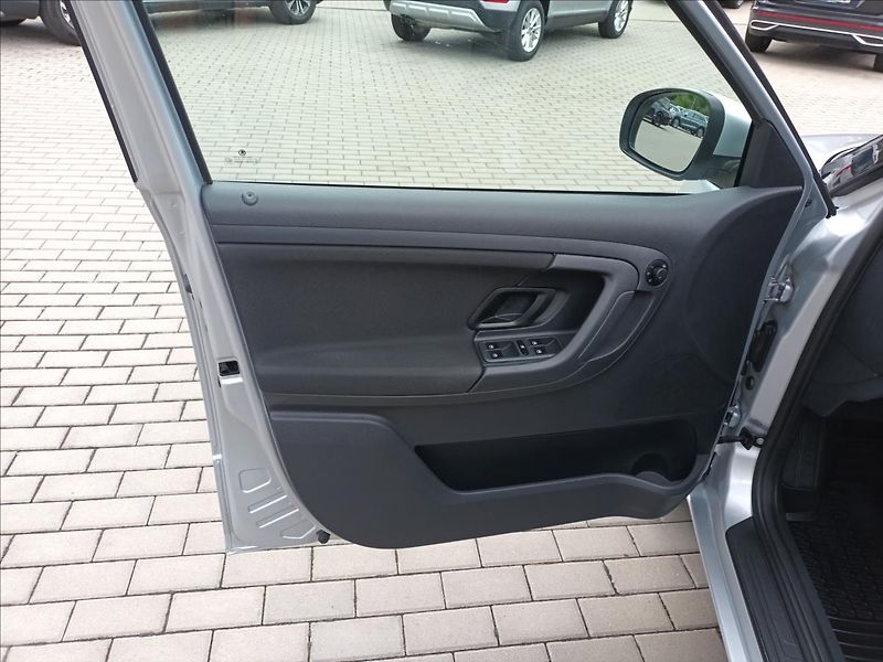 Škoda Fabia 1,6 TDI,77KW,1MAJ,TAŽNÉ,VÝHŘEV - fotka 15 z 37