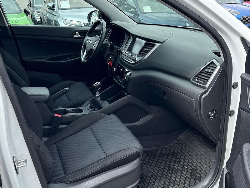 Hyundai Tucson (2017)  1.7 CRDI 85kW Czech Edition 4 - fotka 13 z 25