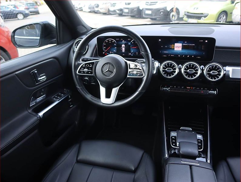 Mercedes-Benz GLB (2021) 200 d - fotka 7 z 28